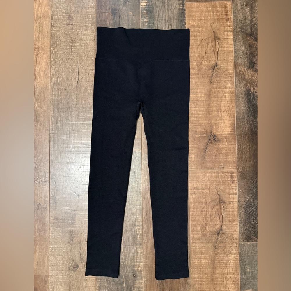 Hanes Women's Black Leggings‎